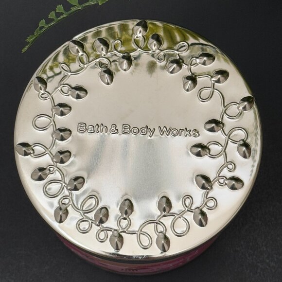 BBW Twisted Peppermint Bath & Body Works 3 Wick Candle - Picture 8 of 10